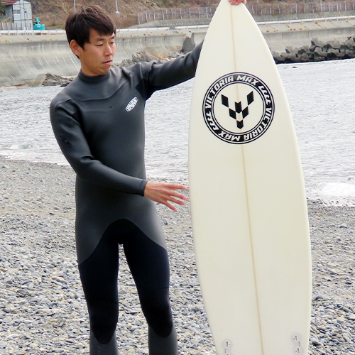 オールブラックWAVY-black